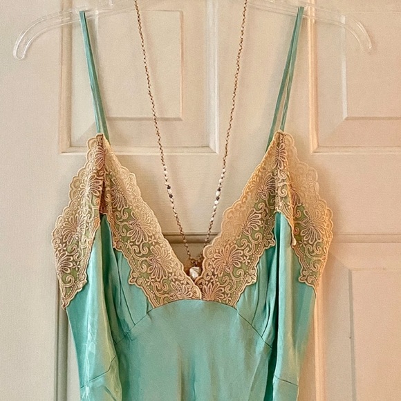 ๐บ๐HP๐๐บ NWT Spell & The Gypsy Ocean Lace Slip Dress - Picture 10 of 16